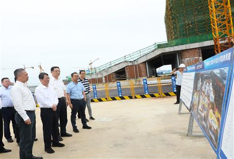 柳州市委書記吳煒、市長張壯到第十二分公司項(xiàng)目調(diào)研指導(dǎo)