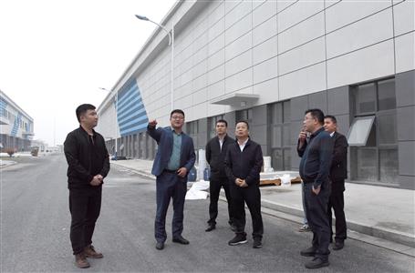 覃振華到江蘇、安徽兩地調研市場經(jīng)營